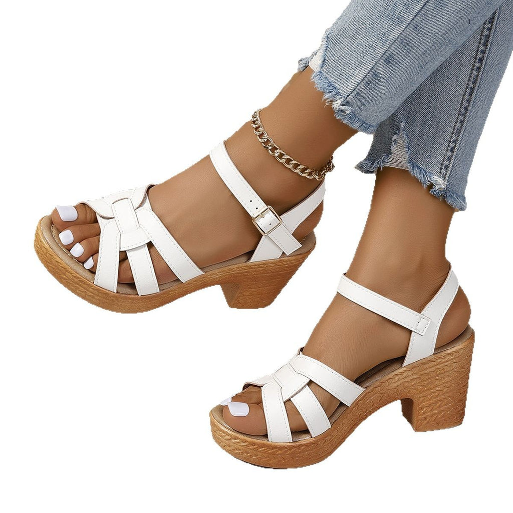 Luvéra Plus Size Roman Frauen Peep Toe Chunky Heel Schnalle High Heel Sandalen