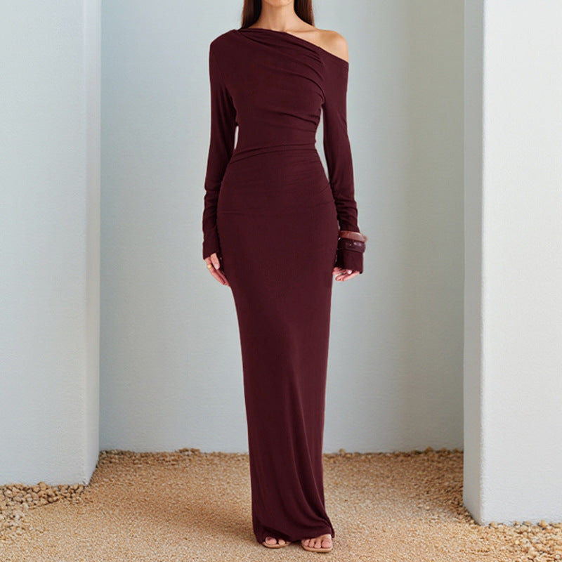 Luvéra Asymmetrisches Abendkleid mit Rückenausschnitt - Slim Fit