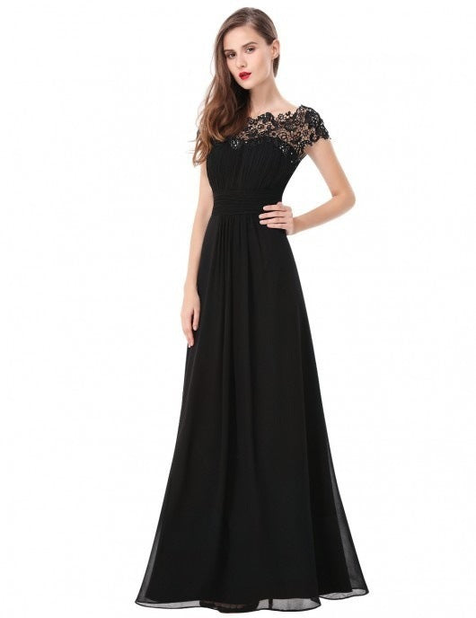Luvéra Elegantes Spitzen-Abend-Maxikleid mit Rückenausschnitt