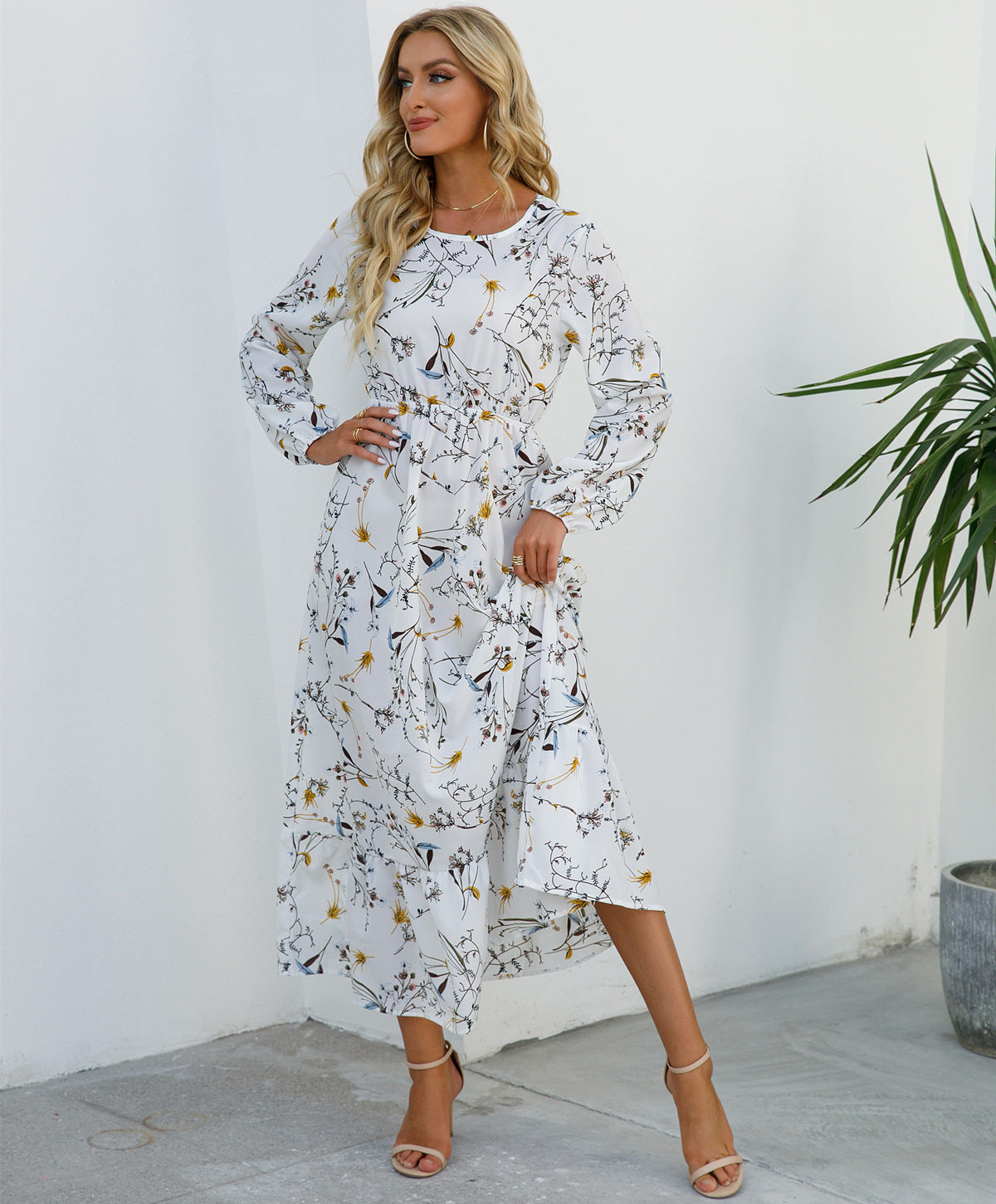 Luvéra Damen vielseitiges Blumen-Chiffon-Kleid mit Rundhalsausschnitt