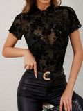 Luvéra Damen Einfarbig Stehkragen Mesh Beflockt Kurzarm Top