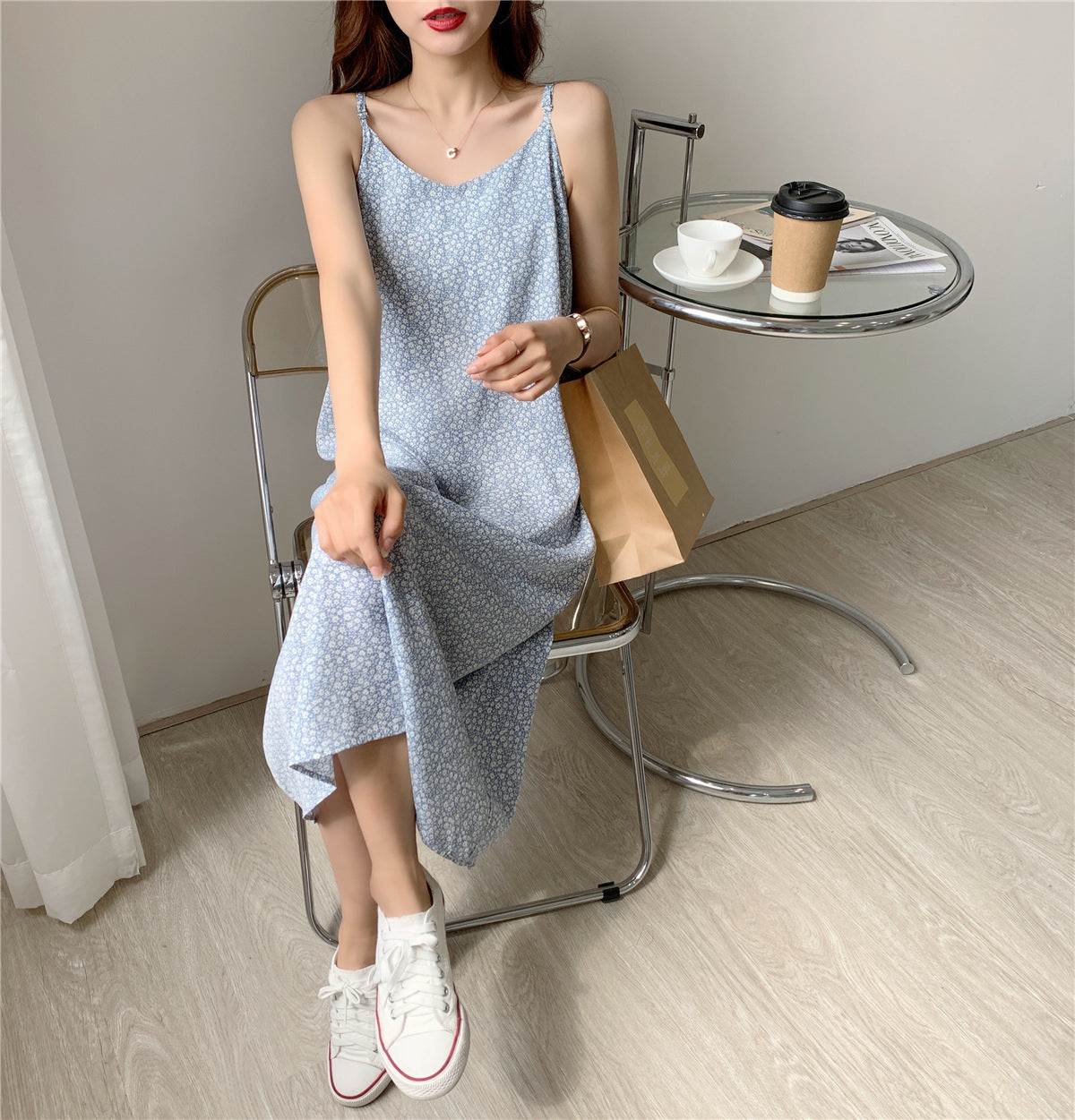 Luvéra Chiffon Floral Sling Kleid Frauen