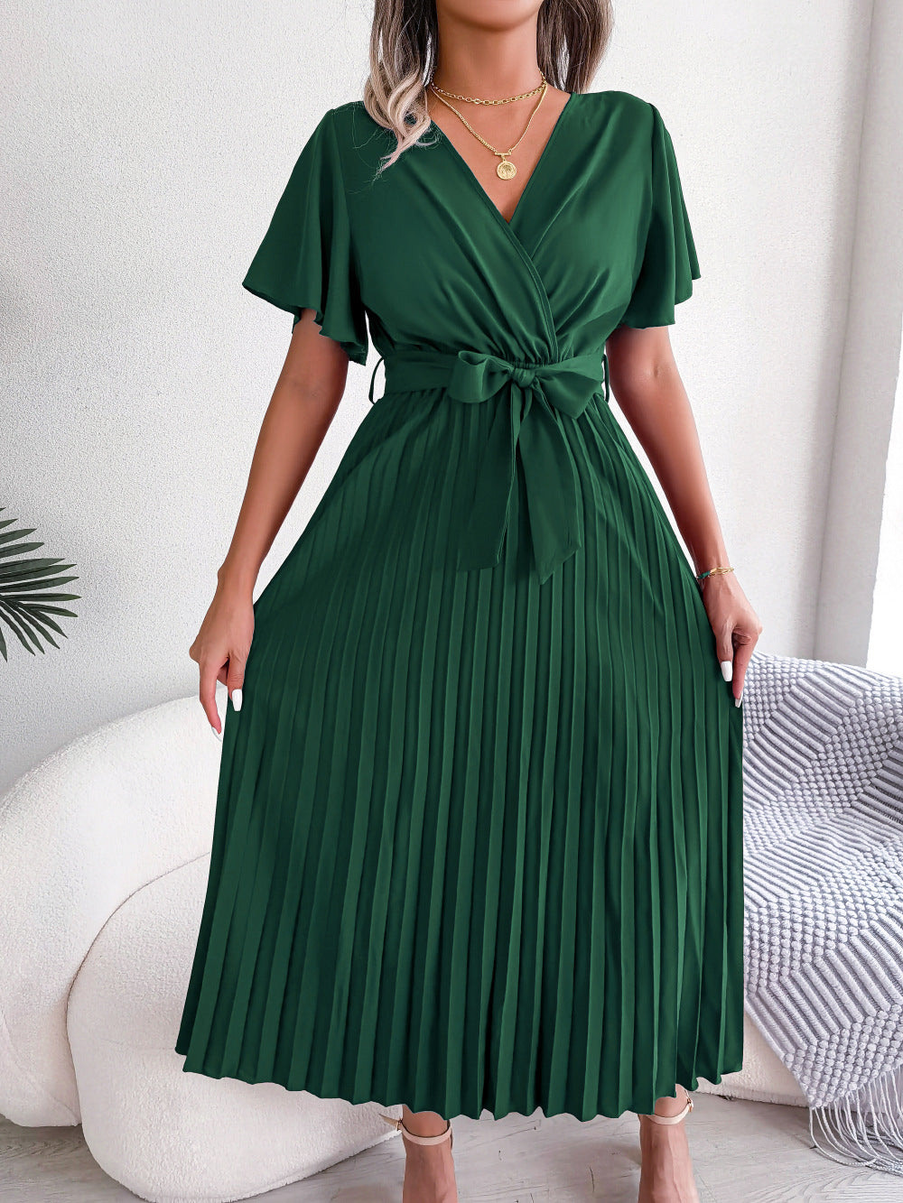 Luvéra Frauen Elegantes Kreuz V-Ausschnitt Fließend Plissee Maxikleid