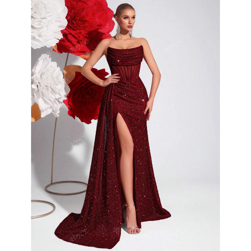 Luvéra Damen schulterfreies ausgehöhltes Fischgräten-Plisseekleid