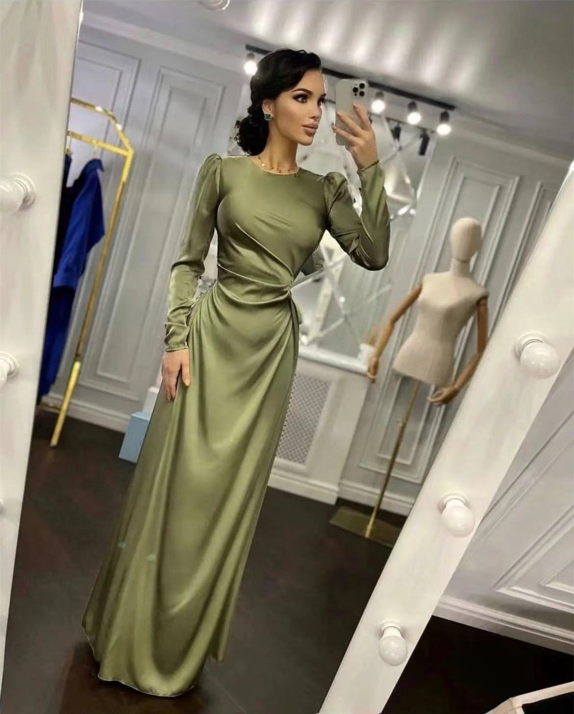 Luvéra Schönes, Taillenfes, unregelmäßiges Kleid