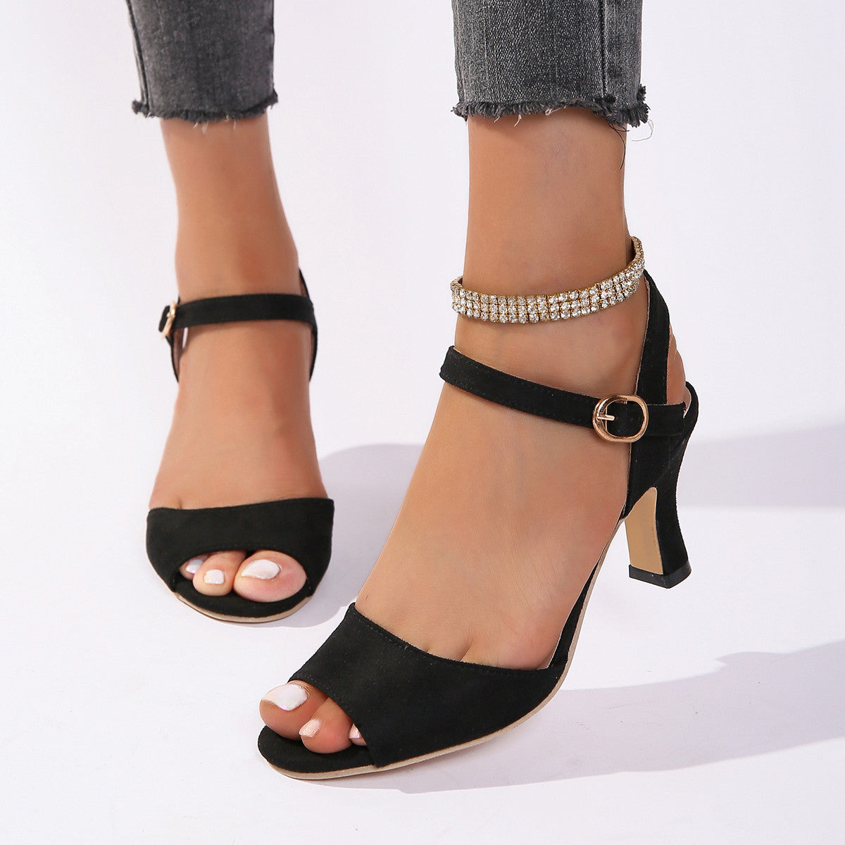 Luvéra Europäische und amerikanische Stil einfache Mode ein Wort Schnalle High Heel Sandalen für Frauen