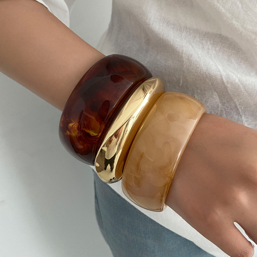 Luvéra Übertriebenes, durchscheinendes, harzgefärbtes Armband
