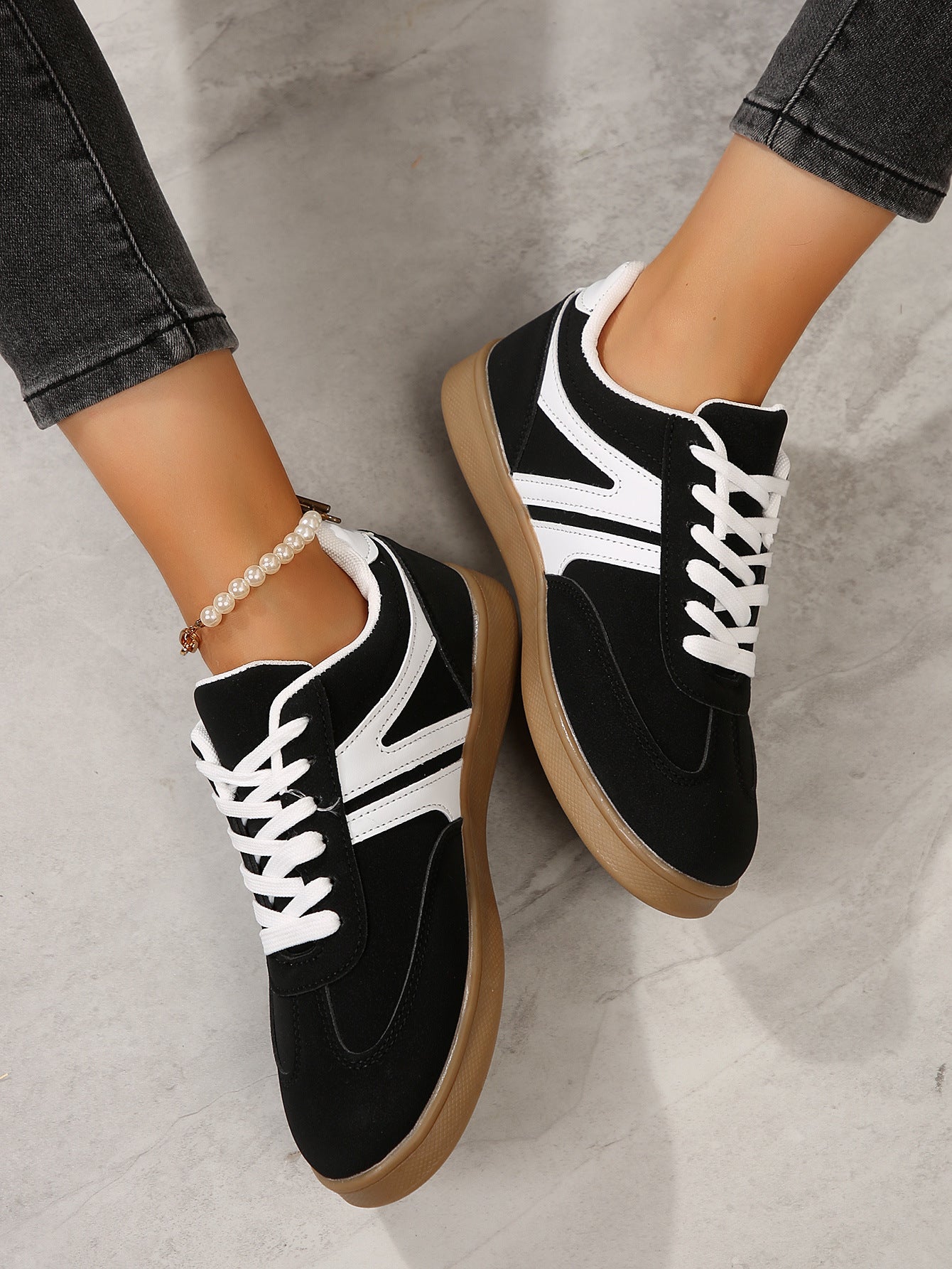 Luvéra Damen Retro Casual Round-Toe Sport Running Flats