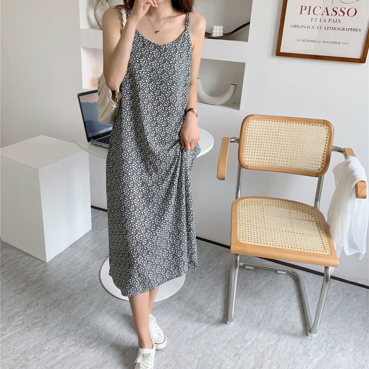 Luvéra Chiffon Floral Sling Kleid Frauen