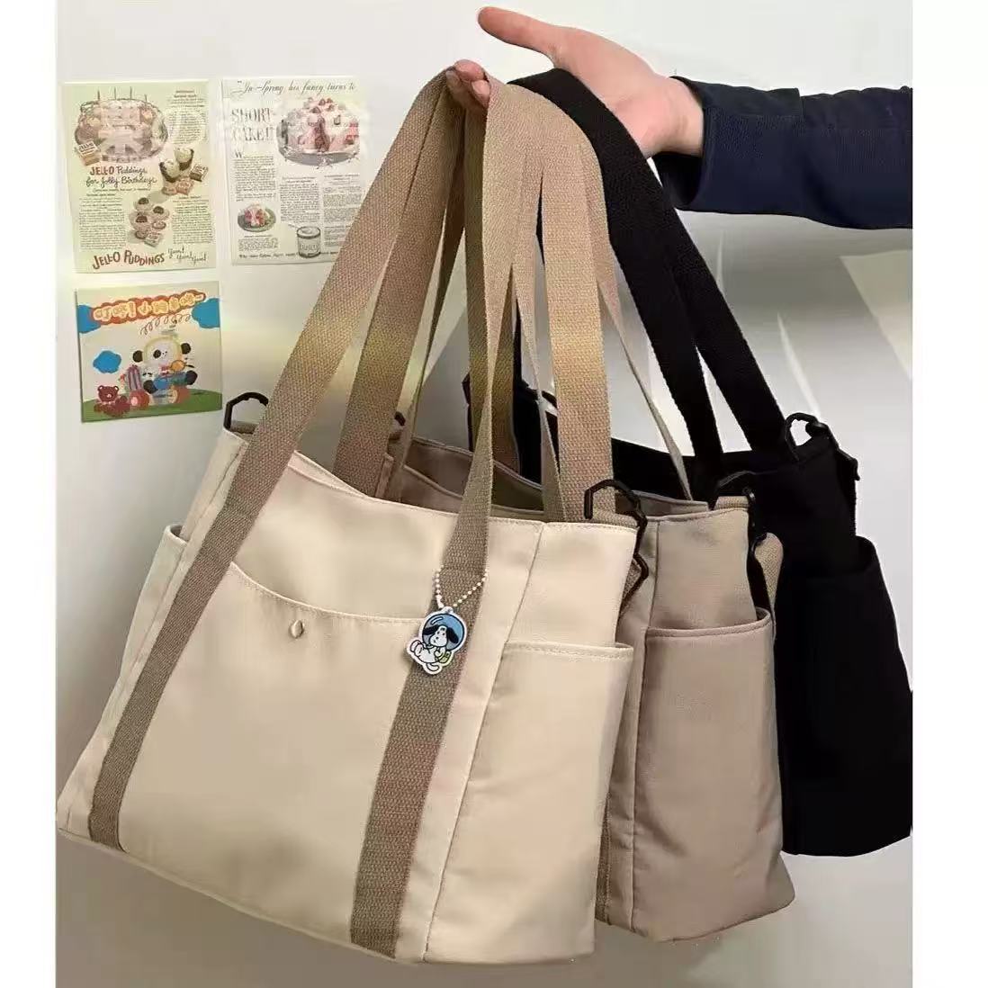 Luvéra Stilvolle Tasche mit hoher Kapazität, die von Hand getragen oder als Umhängetasche getragen werden kann