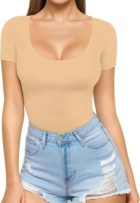 Luvéra Schmal geschnittenes Pullover T-Shirt mit Rundhalsausschnitt und schmalem Oberteil