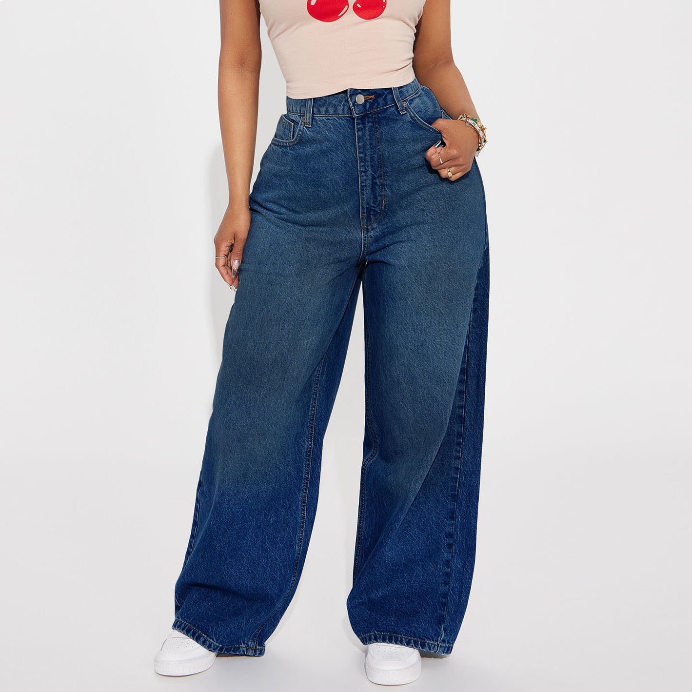 Luvéra Dunkelblaue Jeans mit weitem Bein und weitem Bein und bodenlanger Länge