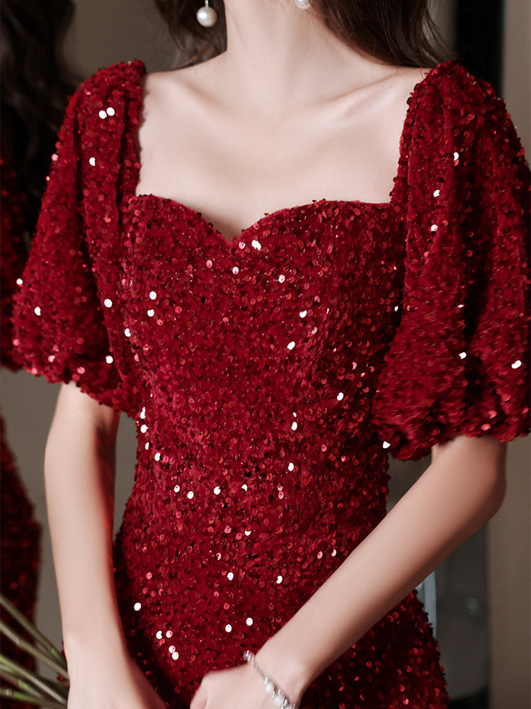 Luvéra Elegantes Burgunder Abendkleid – Figurbetont & Stilvoll