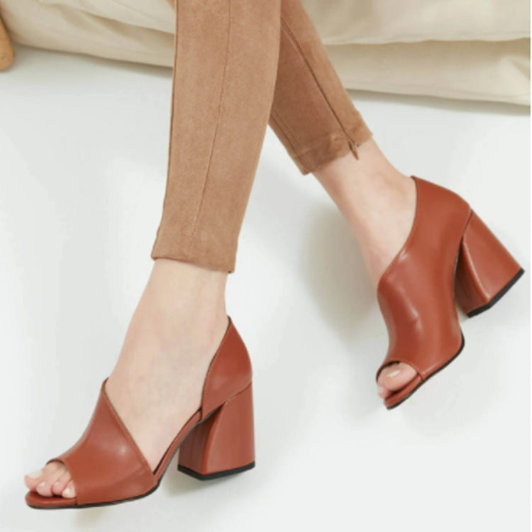 Luvéra Damen Plus-Size Chunky-Heel Casual Peep-Toe Sandalen