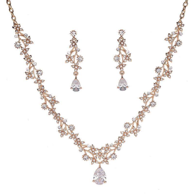 Luvéra Halskette Und Ohrstecker Mode Schmuck Set Für Frauen