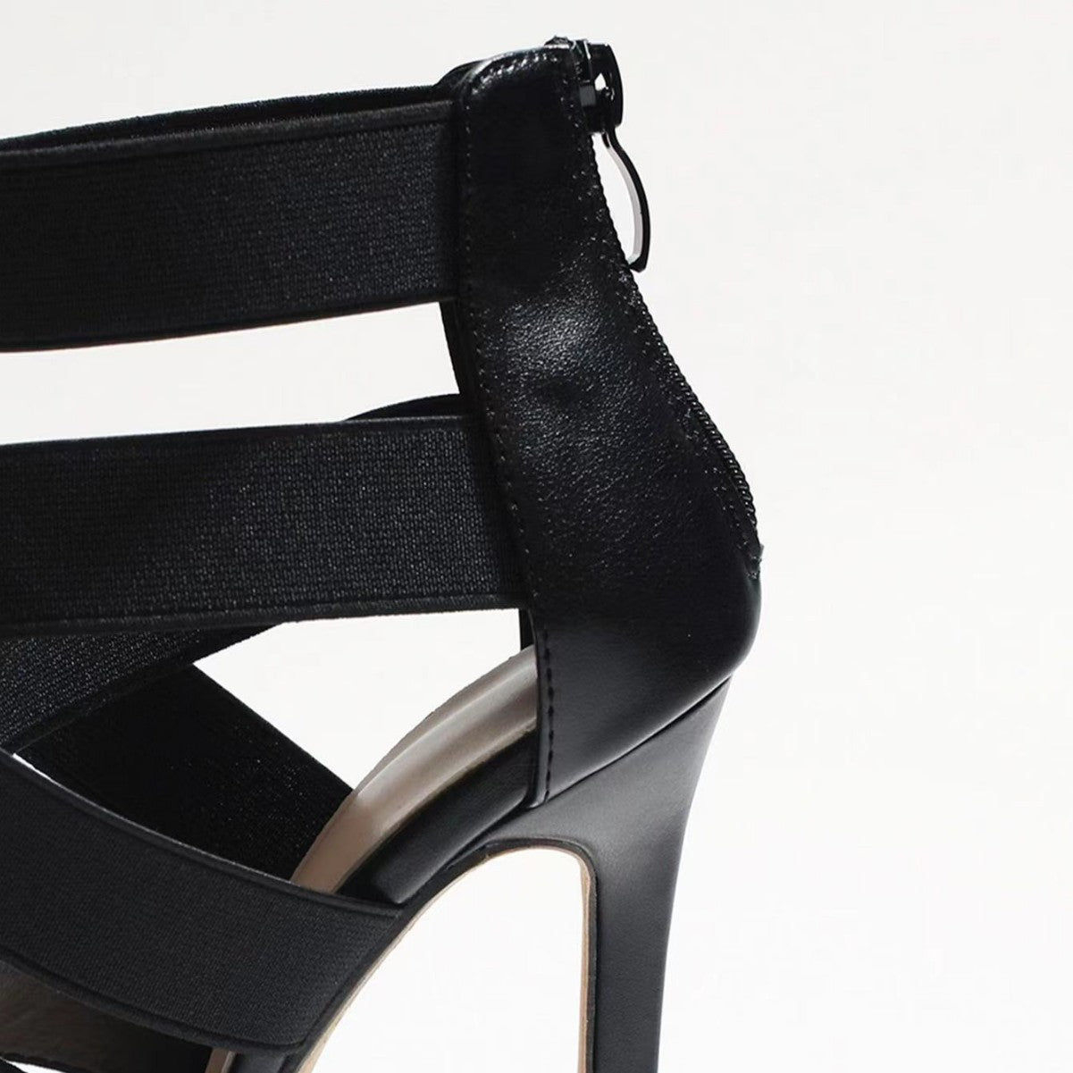 Luvéra Stilvolle Sandalen mit hohem Absatz für Damen mit Reißverschluss auf der Rückseite