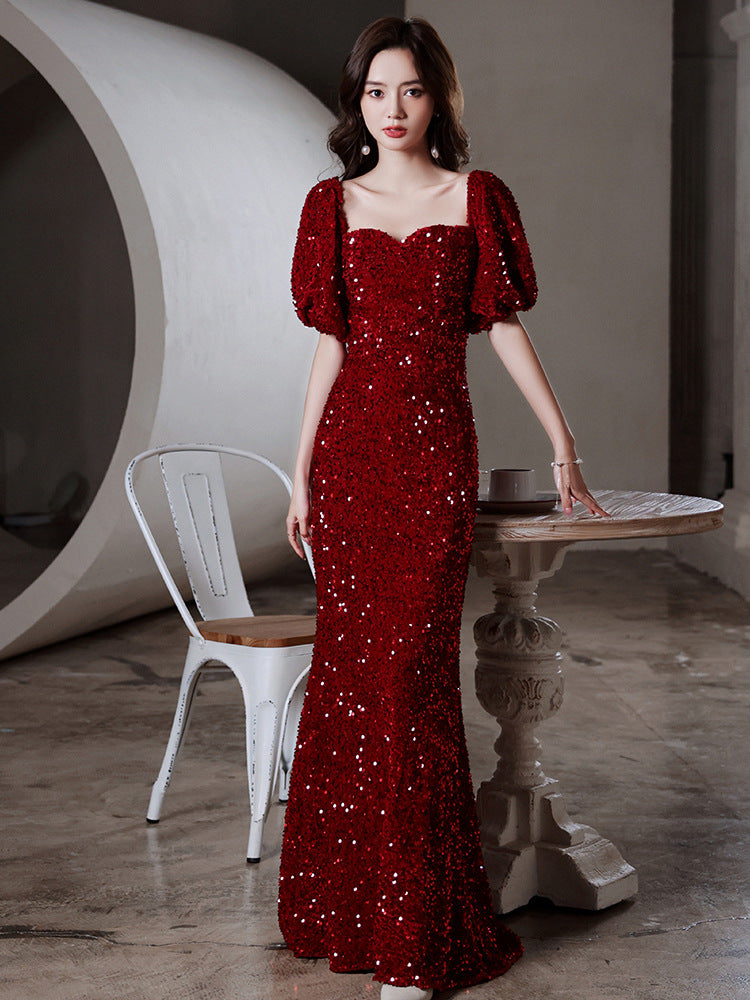 Luvéra Elegantes Burgunder Abendkleid – Figurbetont & Stilvoll