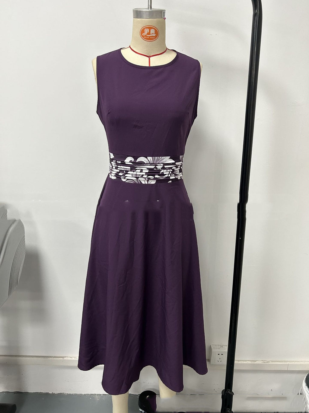 Luvéra Mantel Ärmelloses Kleid Zweiteiliges Set