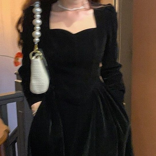 Luvéra Elegantes Kleid Mit Taillenbeuerung Im Von Prominenten Inspirierten Stil