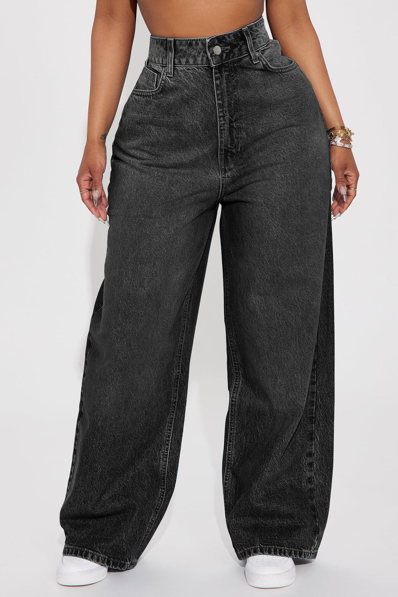 Luvéra Dunkelblaue Jeans mit weitem Bein und weitem Bein und bodenlanger Länge