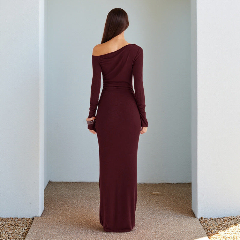 Luvéra Asymmetrisches Abendkleid mit Rückenausschnitt - Slim Fit