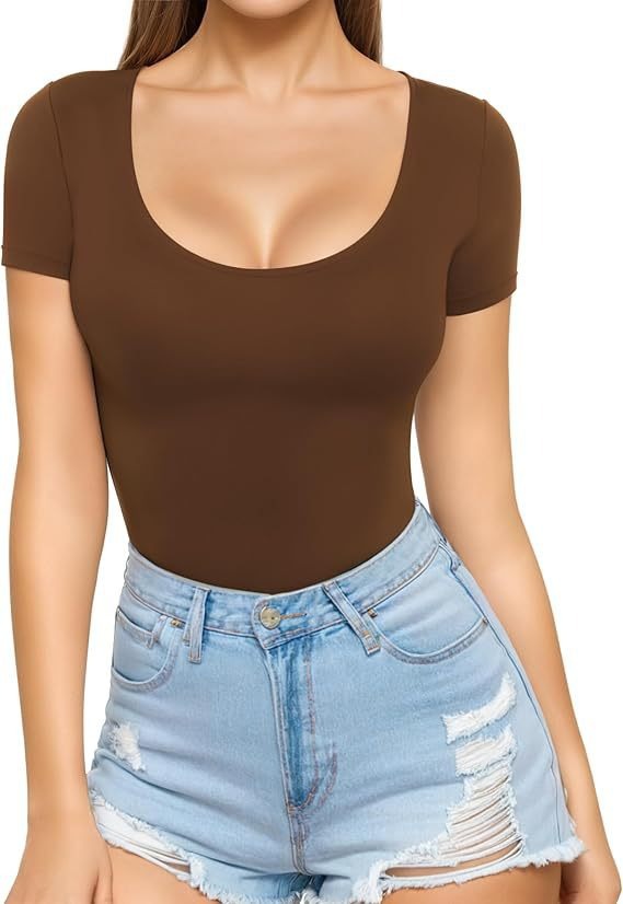 Luvéra Schmal geschnittenes Pullover T-Shirt mit Rundhalsausschnitt und schmalem Oberteil