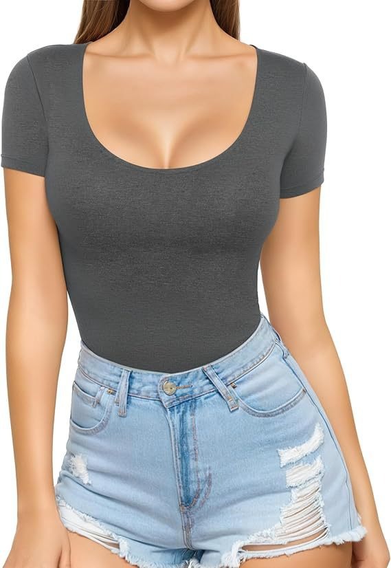 Luvéra Schmal geschnittenes Pullover T-Shirt mit Rundhalsausschnitt und schmalem Oberteil